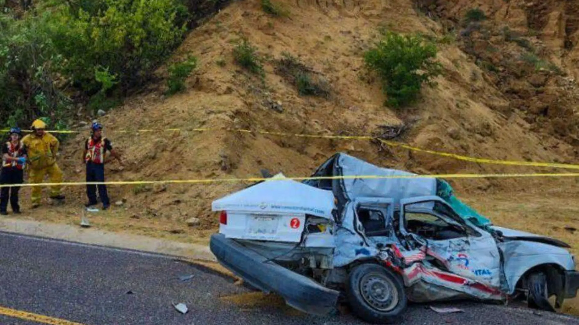 Muere una persona al chocar auto en Los Cabos